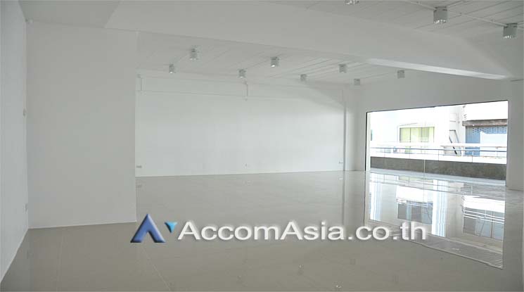  2  Office Space For Rent in Sukhumvit ,Bangkok BTS Phra khanong at Park Avenue AA14004